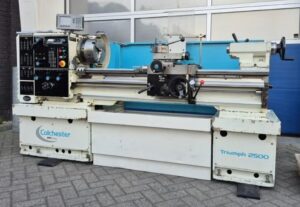Colchester draaibank TRIUMPH 2500 VS
