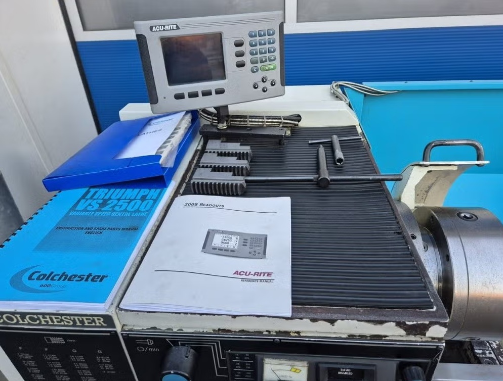Colchester draaibank TRIUMPH 2500 VS